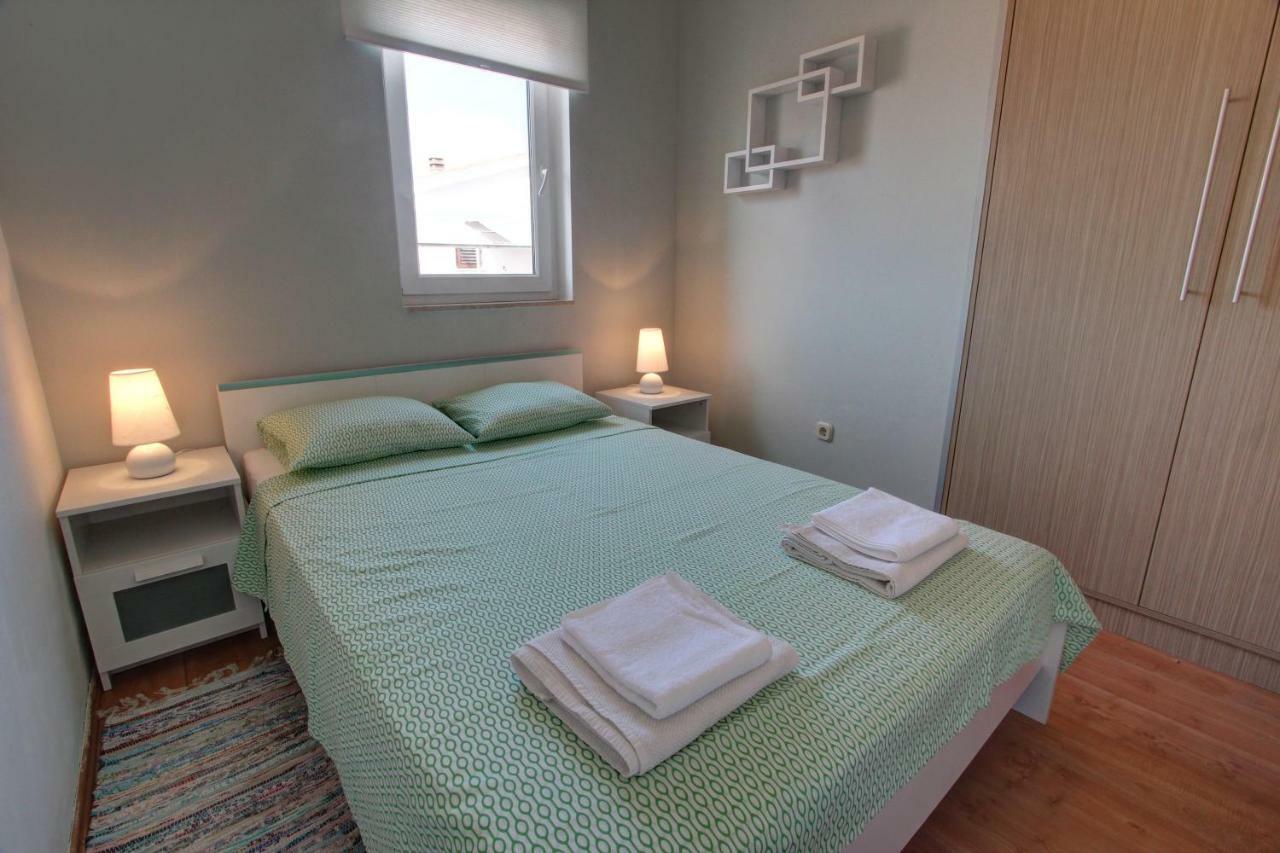 Apartman Pula Exterior foto